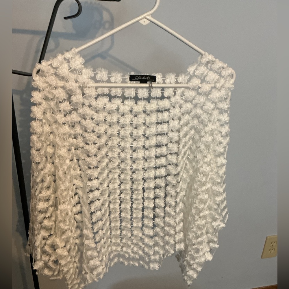 CHARLIE B White Floral Crochet Top